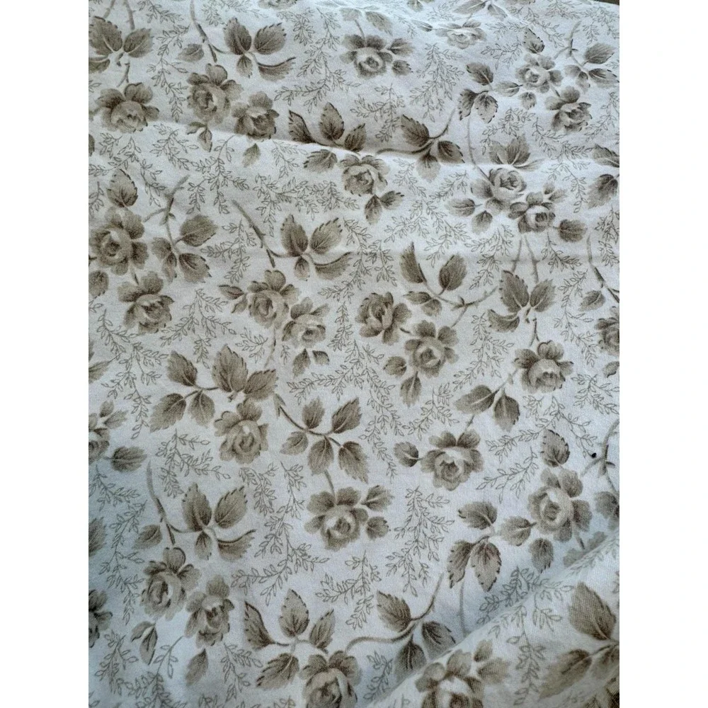 VTG Laura‎ Ashley Lifestyles Tan White Calico Ditsy Floral Flat QUEEN Sheet Rose